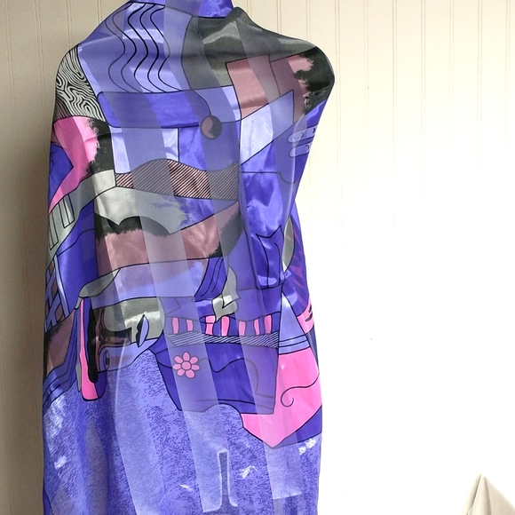 Polyester Picasso Style Portrait Square Scarf Wrap Shades of Blue Purple Pink - Picture 4 of 8